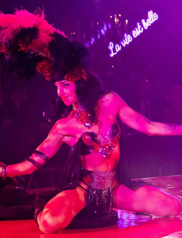 Deep Rouge: Eine Ode an Erotik und Überschuss