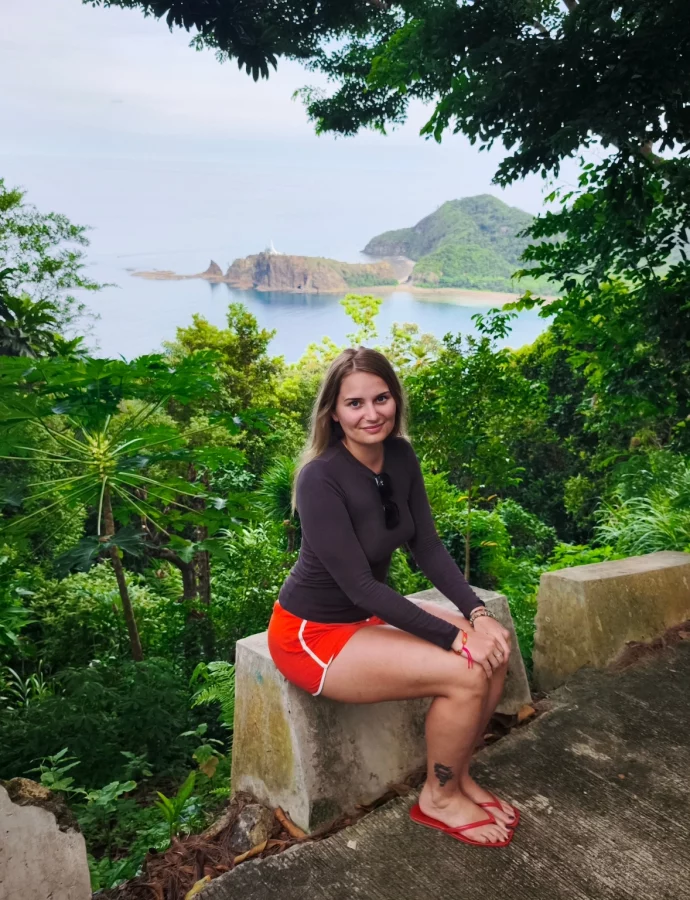 Madlen Trefzer in Baler, Philippinen