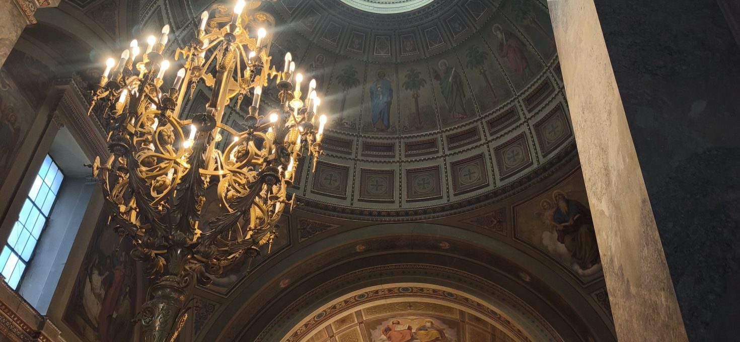 So sieht die Stourdza-Kapelle von innen aus